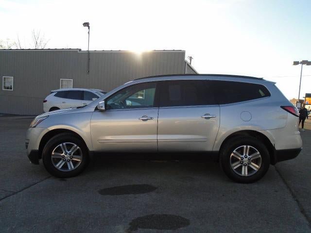 Used 2017 Chevrolet Traverse LT AWD/4WD image 4