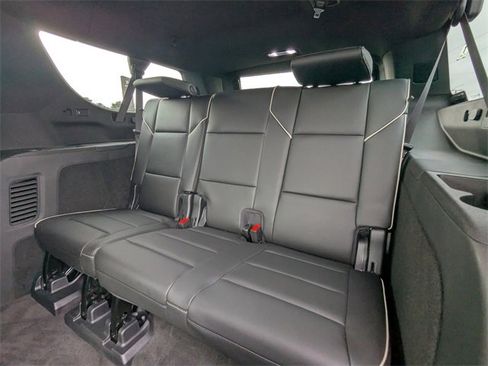 Used 2022 Cadillac Escalade ESV Sport w/ Touring Package image 15