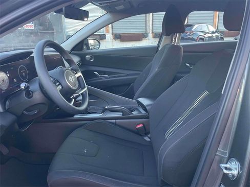 Used 2024 Hyundai Elantra SEL image 15