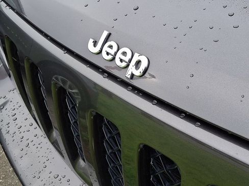Used 2016 Jeep Patriot High Altitude AWD/4WD image 36