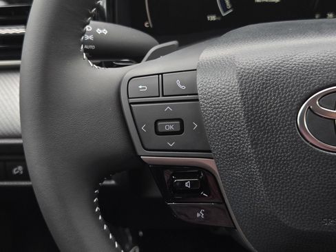 Used 2026 Toyota Camry SE FWD image 20