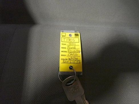 Used 2011 Ford E-350 and Econoline 350 Super Duty w/ Insulation Pkg image 24