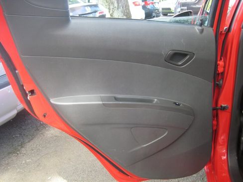 Used 2014 Chevrolet Spark LT image 29