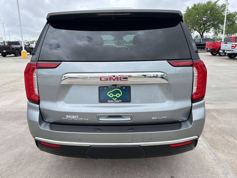 Used 2023 GMC Yukon SLT w/ SLT Luxury Package image 9