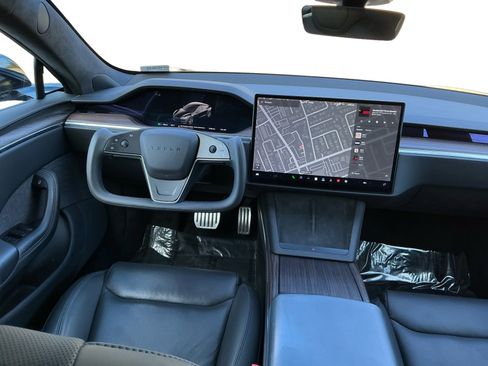 Used 2022 Tesla Model S image 15