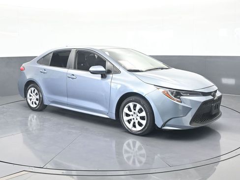 Used 2021 Toyota Corolla LE image 8