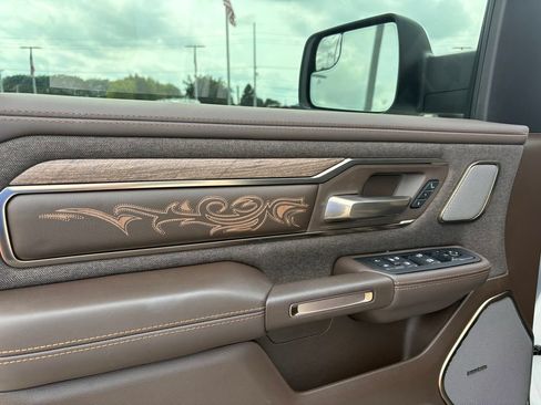Used 2026 RAM 1500 Limited AWD/4WD image 9