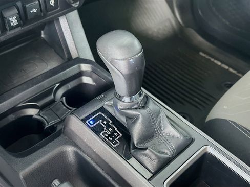 Used 2021 Toyota Tacoma TRD Off-Road AWD/4WD image 16