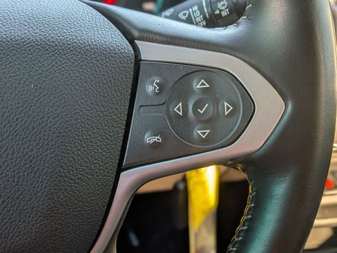 Used 2021 Chevrolet Colorado LT w/ LT Convenience Package image 23