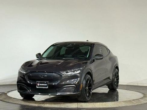 Certified 2022 Ford Mustang Mach-E Select image 5