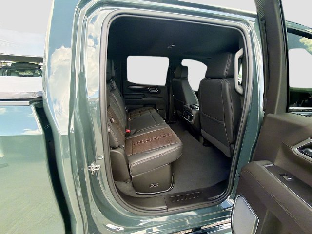 Used 2026 Chevrolet Silverado 1500 High Country w/ High Country Premium Package RWD image 27