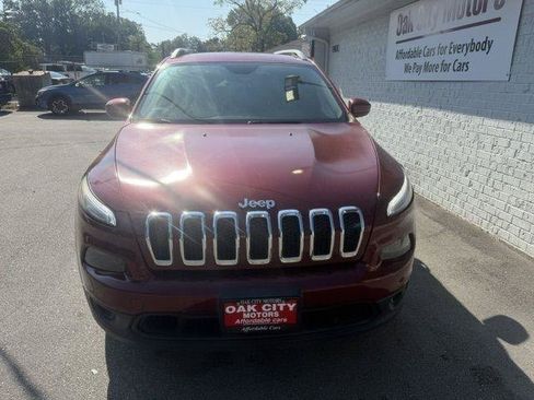 Used 2014 Jeep Cherokee Latitude w/ Comfort/Convenience Group AWD/4WD image 3