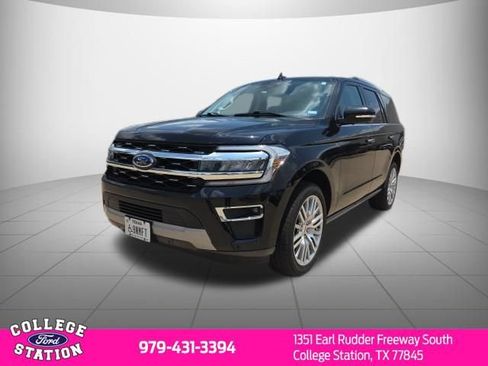 Used 2024 Ford Expedition Limited RWD image 3