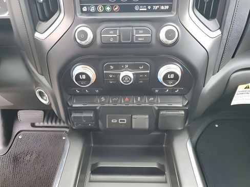 Used 2021 GMC Sierra 2500 AT4 image 38