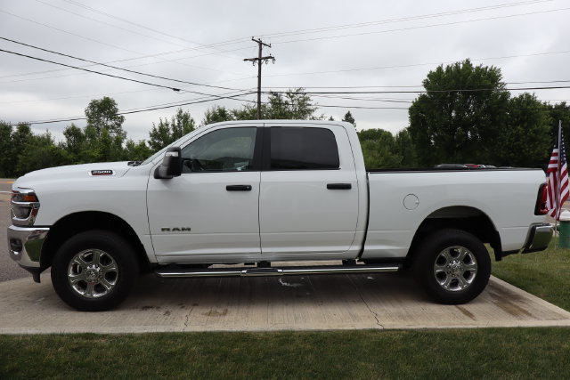 Used 2025 RAM 2500 Big Horn AWD/4WD image 33