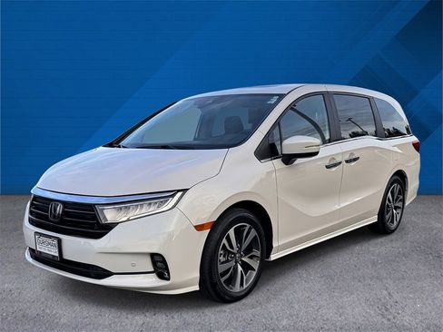 Certified 2024 Honda Odyssey Touring image 5