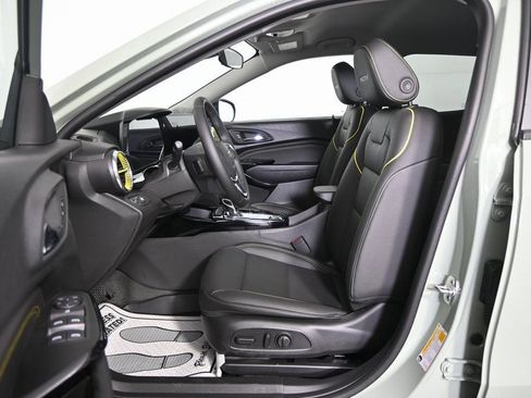 New 2026 Chevrolet Trax ACTIV w/ Driver Confidence Package FWD image 20