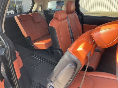 Used 2024 Kia Carnival SX Prestige image 26