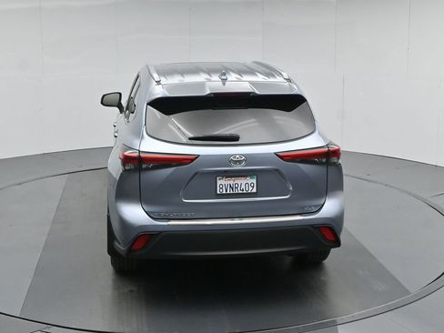 Used 2021 Toyota Highlander XLE FWD image 44