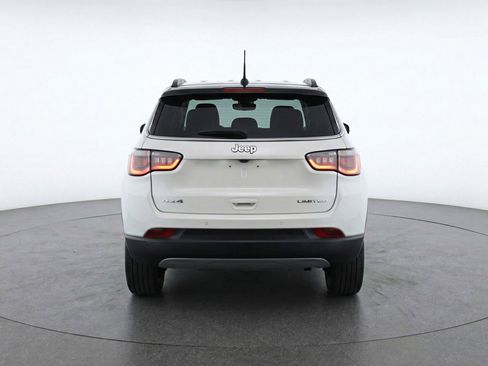 Used 2025 Jeep Compass Limited image 7