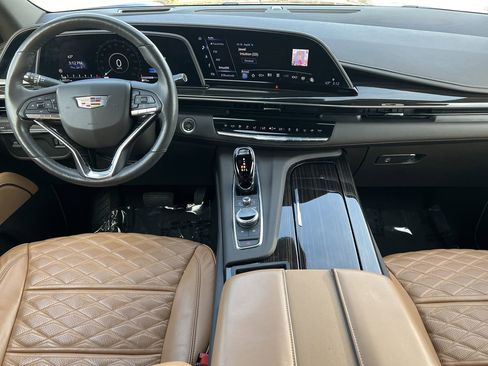 Used 2021 Cadillac Escalade Premium Luxury image 2