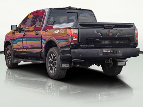 Used 2024 Nissan Titan PRO-4X w/ Pro-4x Utility Package image 11