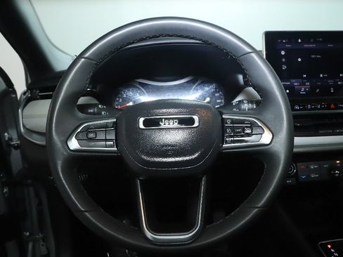Used 2025 Jeep Compass Limited AWD/4WD image 21