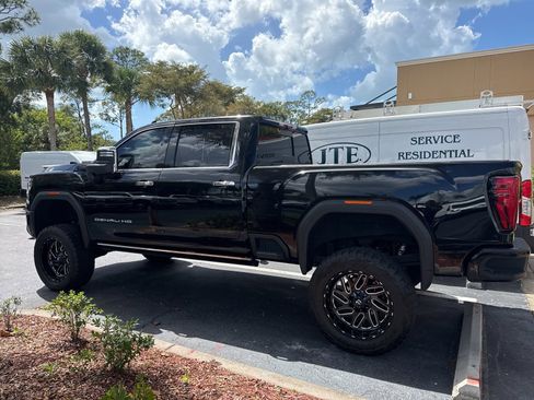 Used 2024 GMC Sierra 2500 Denali Ultimate image 7