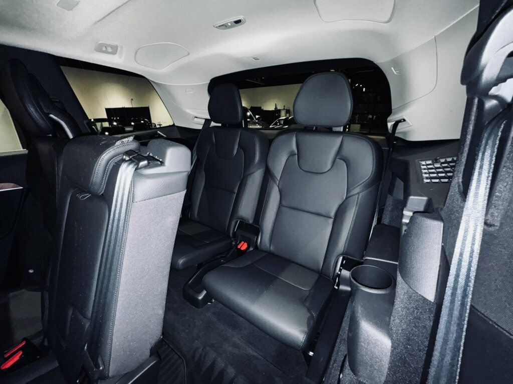Used 2024 Volvo XC90 T8 Plus w/ Protection Package Premier AWD/4WD image 25