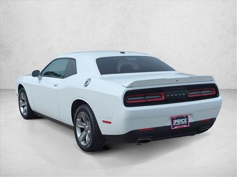 Used 2019 Dodge Challenger SXT RWD image 10