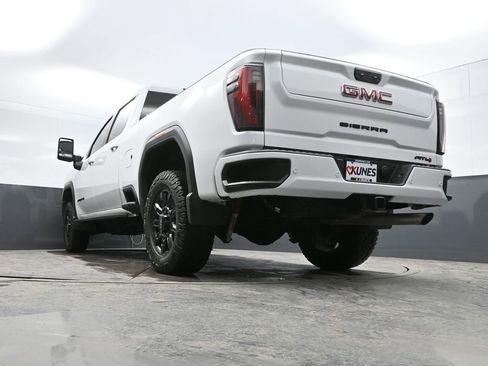 Used 2024 GMC Sierra 2500 AT4 w/ AT4 Premium Plus Package image 37