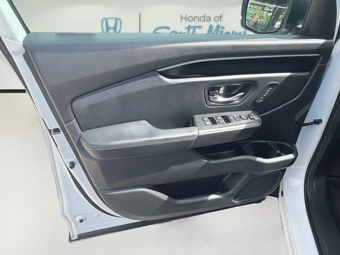 Certified 2025 Honda Pilot EX-L image 27