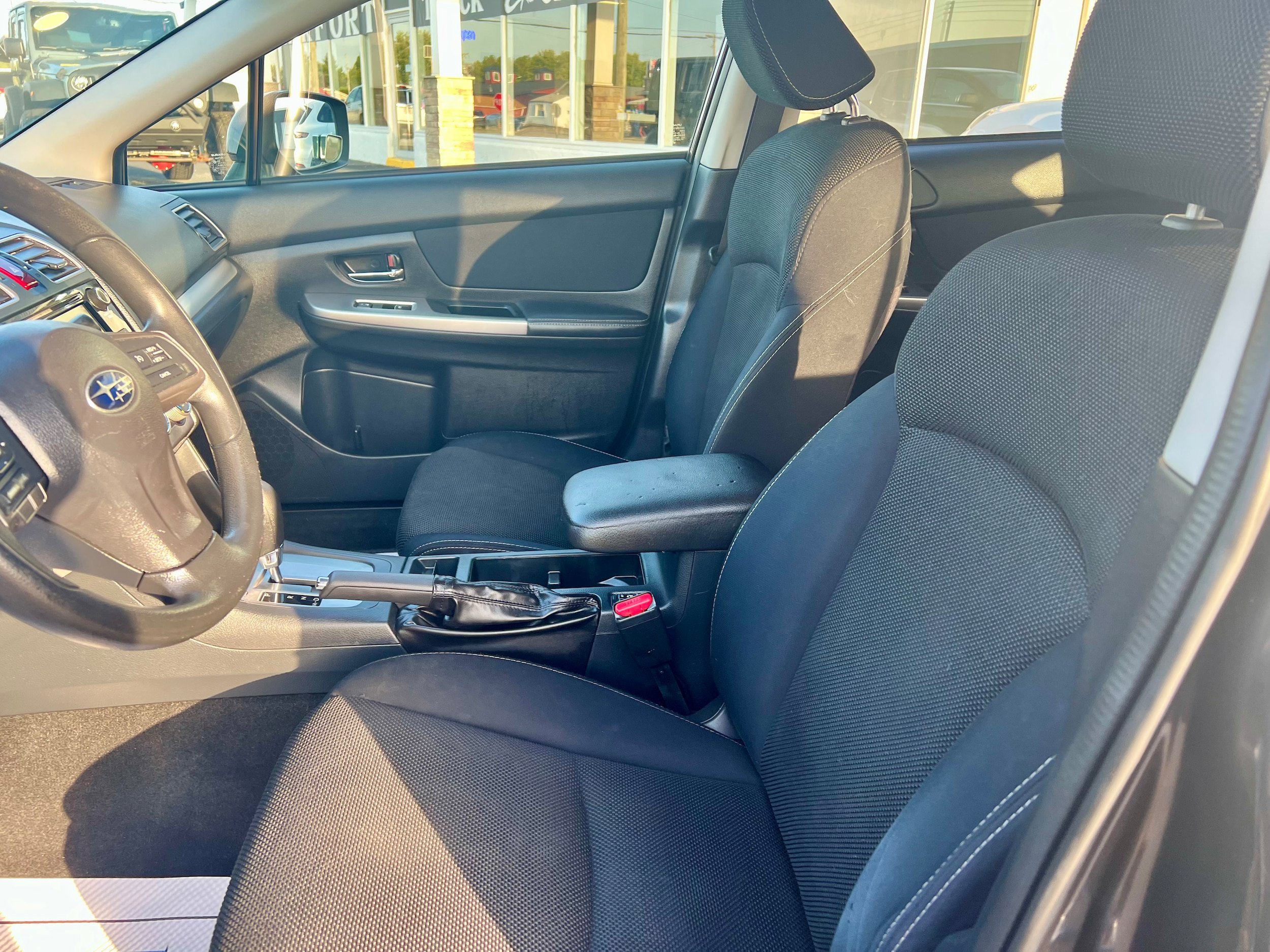 Used 2015 Subaru Crosstrek 2.0i Premium AWD/4WD image 11