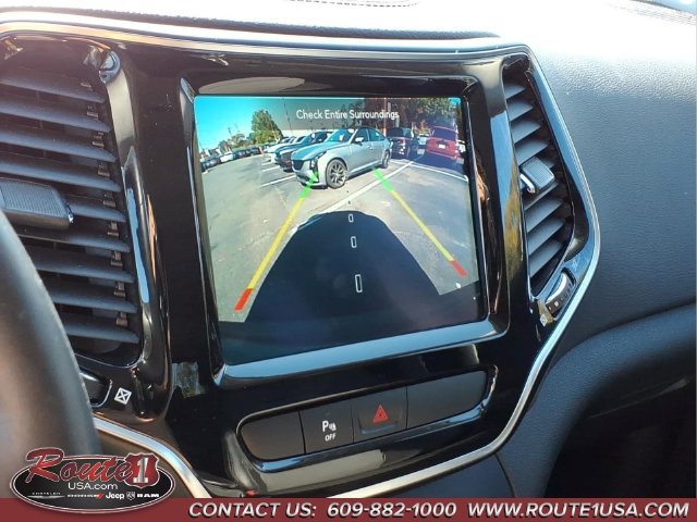 Used 2020 Jeep Cherokee Limited AWD/4WD image 18