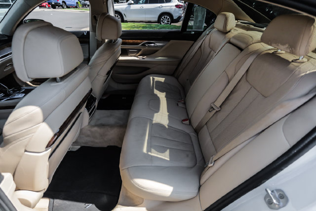 Used 2017 BMW 740i RWD image 58