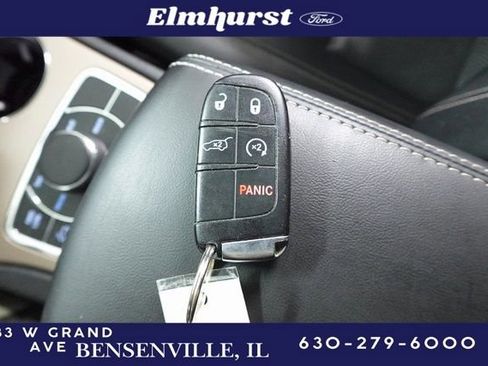 Used 2015 Jeep Grand Cherokee Limited w/ Luxury Group II image 34