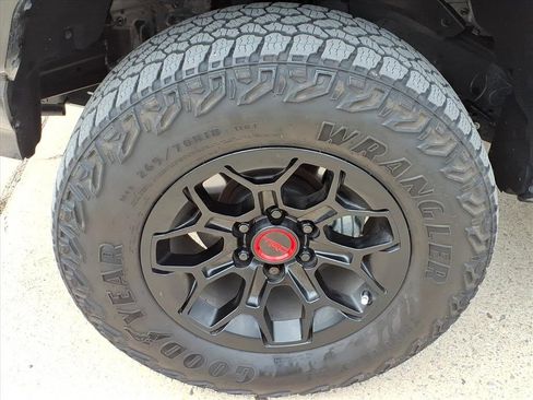 Used 2024 Toyota Tacoma TRD Pro image 9