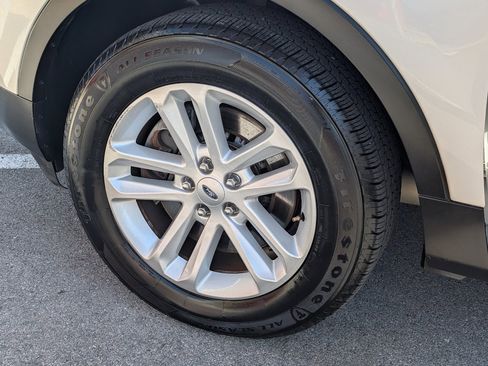 Used 2015 Ford Explorer XLT w/ Equipment Group 202B image 25