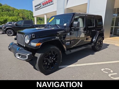 Used 2022 Jeep Wrangler Unlimited Sahara AWD/4WD image 10