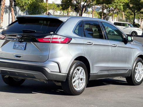 Used 2024 Ford Edge SEL image 4