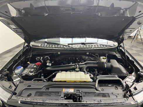 Used 2025 Ford Expedition Active image 33