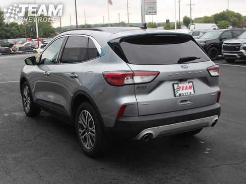 Used 2022 Ford Escape SEL image 6