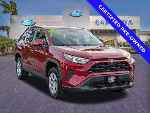 Used 2023 Toyota RAV4 LE AWD/4WD image 1