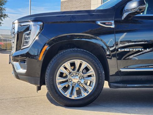 Used 2025 GMC Yukon Denali image 8