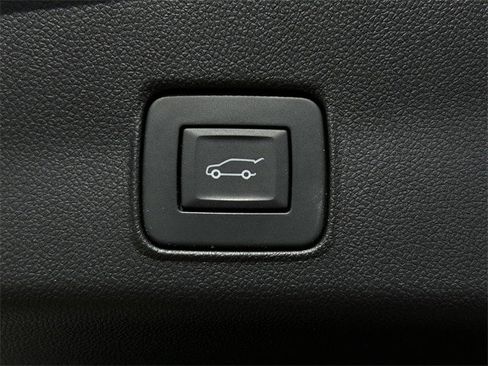 Used 2024 Chevrolet TrailBlazer RS w/ Convenience Package image 34