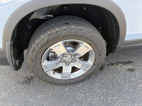 Certified 2025 Honda Ridgeline RTL image 11