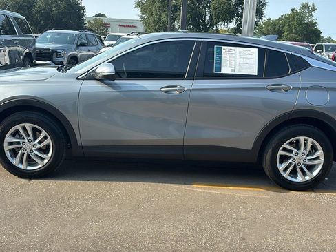 Certified 2025 Buick Envista Preferred w/ Convenience I Package FWD image 4