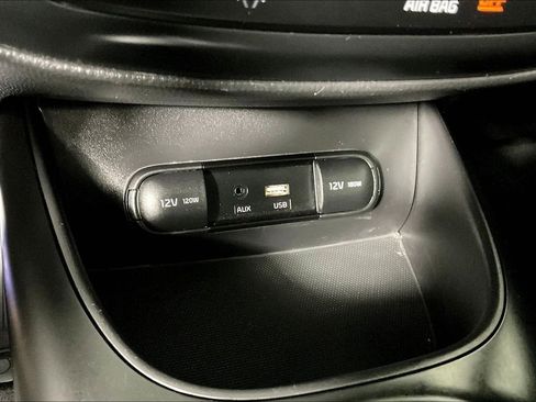Used 2019 Kia Soul image 33
