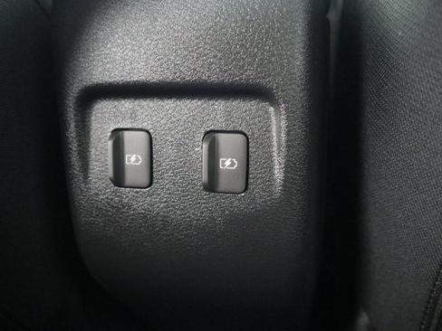 Used 2023 Nissan Kicks SV FWD image 17
