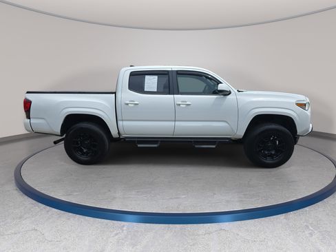 Used 2018 Toyota Tacoma SR w/ SR Convenience Package RWD image 4